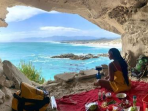 Casa d'Italo Unlocking the Wonders Beyond Stanford, De Kelders and Gansbaai.